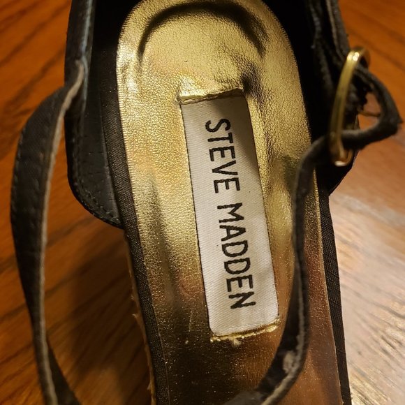 Steve Madden Black w/Beige Basket Weave Wedge (Size 5.5) - Picture 11 of 11